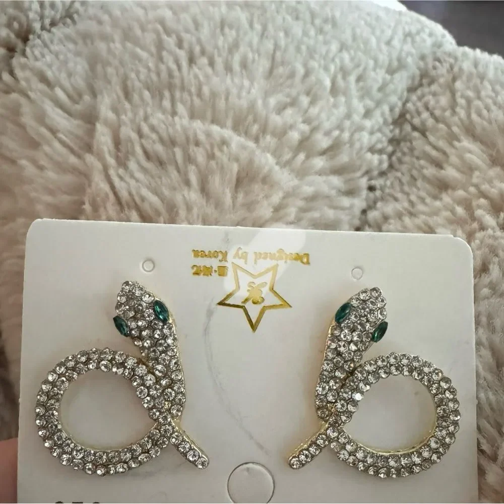 Elegant Snake Design Crystal Earrings
